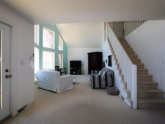 3rd image of 3116 Lakeshore Dr