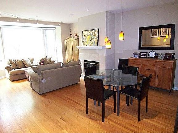 3rd image of 1435 S Prairie Ave #H-45