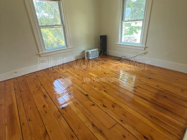 28 Wayne St — Photo 9