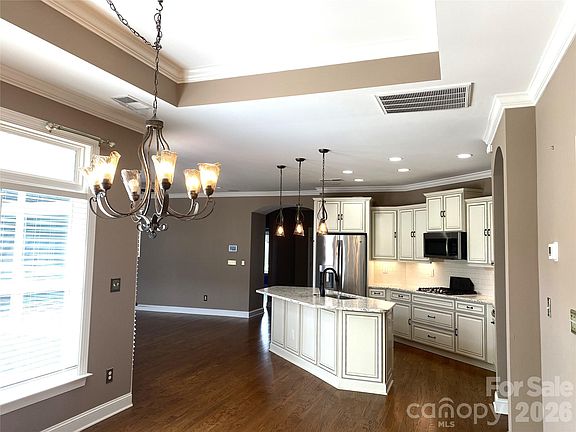 5th image of 117 Mercyview Ln