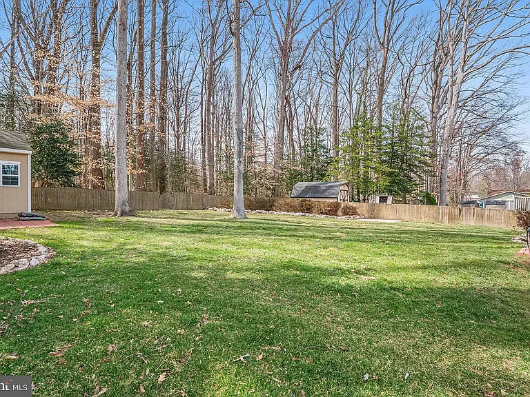 8651 Cromwell Dr — Photo 3