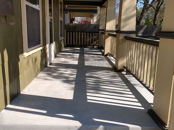 2. 341 N Millwood, Front Porch