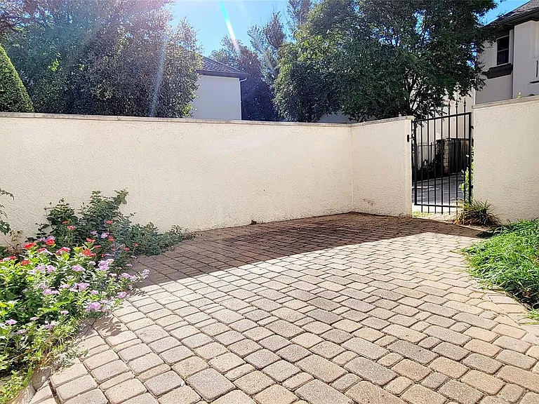 3907 Gaines Ct — Photo 5