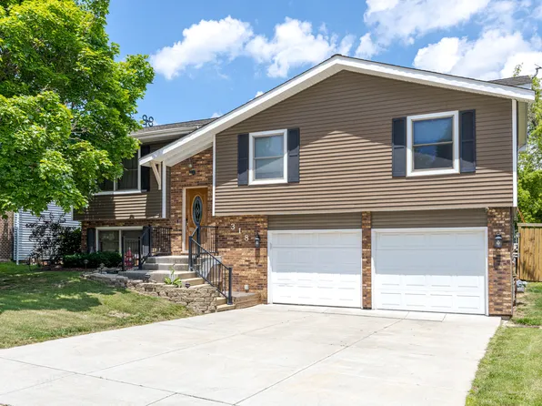 318 Hillcrest Ave, Hampshire, IL 60140