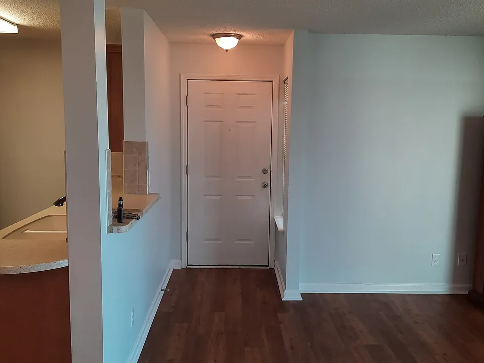 Duckview Dr