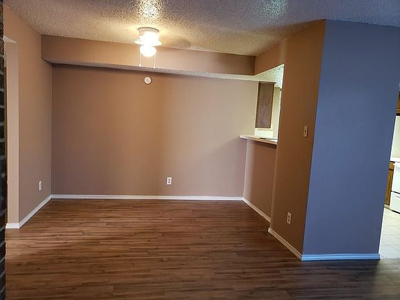 3rd image of 5029 Winder Ct APT B