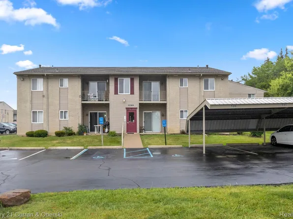 10159 Allen Pointe Dr, Allen Park, MI 48101