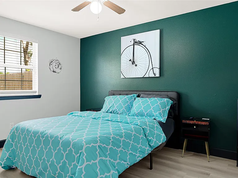 12115 Wood Forest Dr — Photo 29