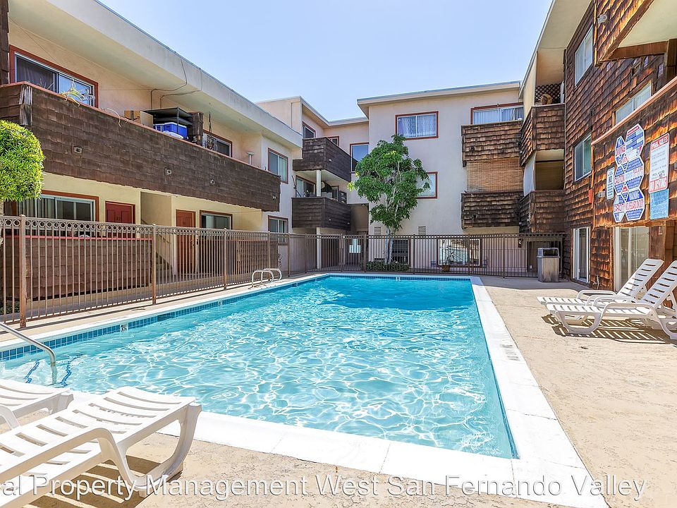 1st image of 5349 Newcastle Ave APT 5
