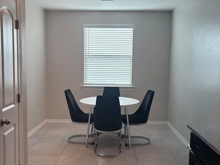 1669 Asbury St — Photo 10