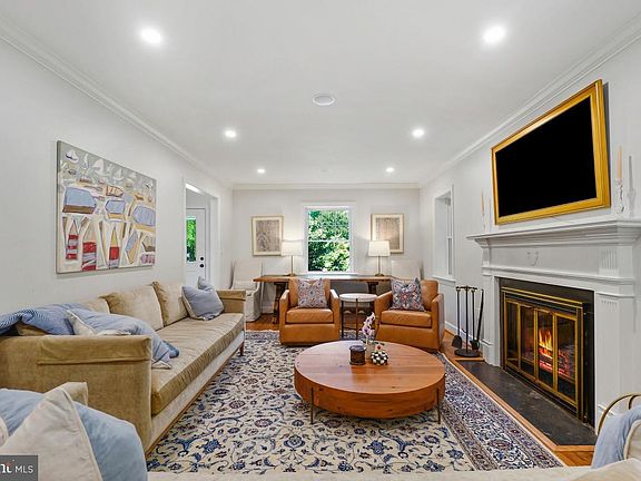 5th image of 2618 Colston Dr