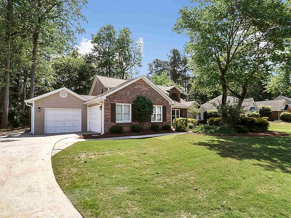 3rd image of 117 Chadwick Dr