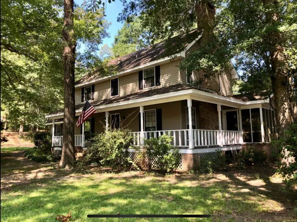 200 Scarlet Dr, Columbus, MS 39705