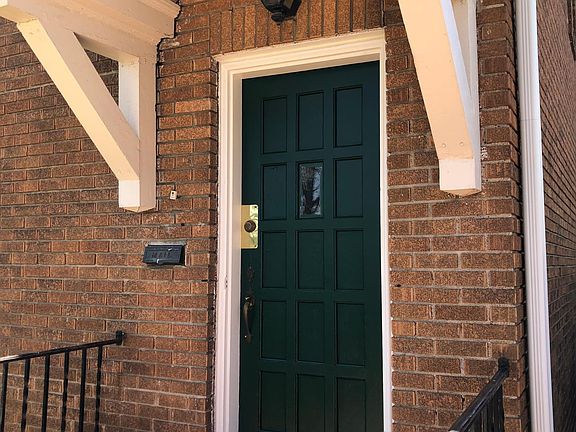 2nd image of 5024 Walnut St
