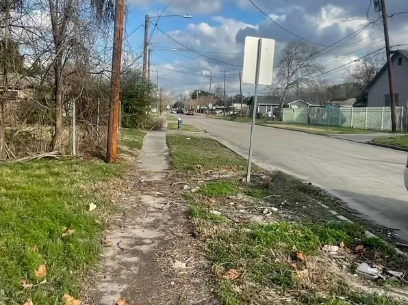 5013 Pardee St, Houston, TX 77026