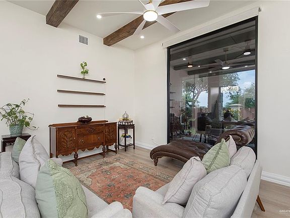 4th image of 3225 Water Oak Dr