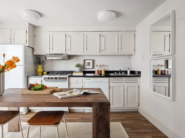 765 Greenwich Street 1 image 3 of 15
