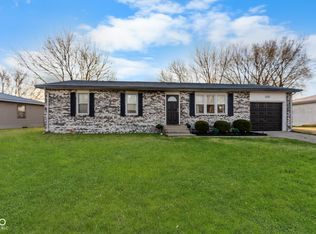 620 N Jackson Park Dr, Seymour, IN 47274