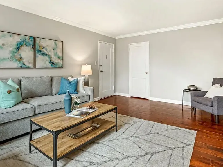 4225 N Henderson Rd #204 — Photo 4