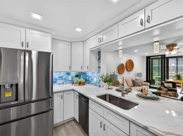 19701 Gulf Blvd APT 120, Indian Shores, FL 33785