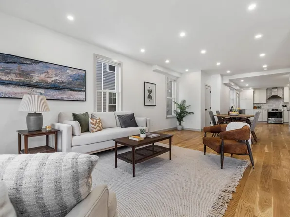 22 Houghton St, Somerville, MA 02143