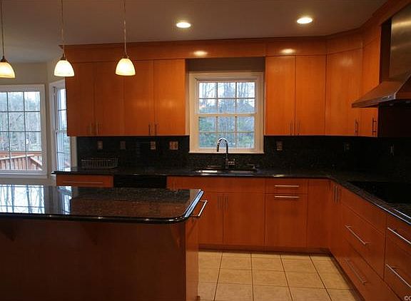 4th image of 12503 Bay Hill Dr