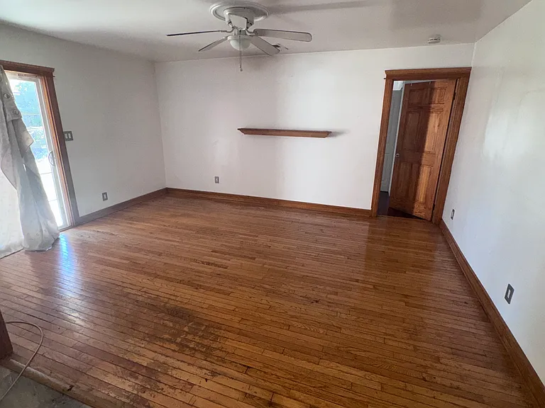 925 S Harlan Ave — Photo 10