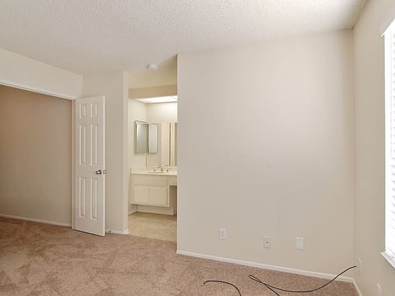 3rd image of 17037 Woodhill St