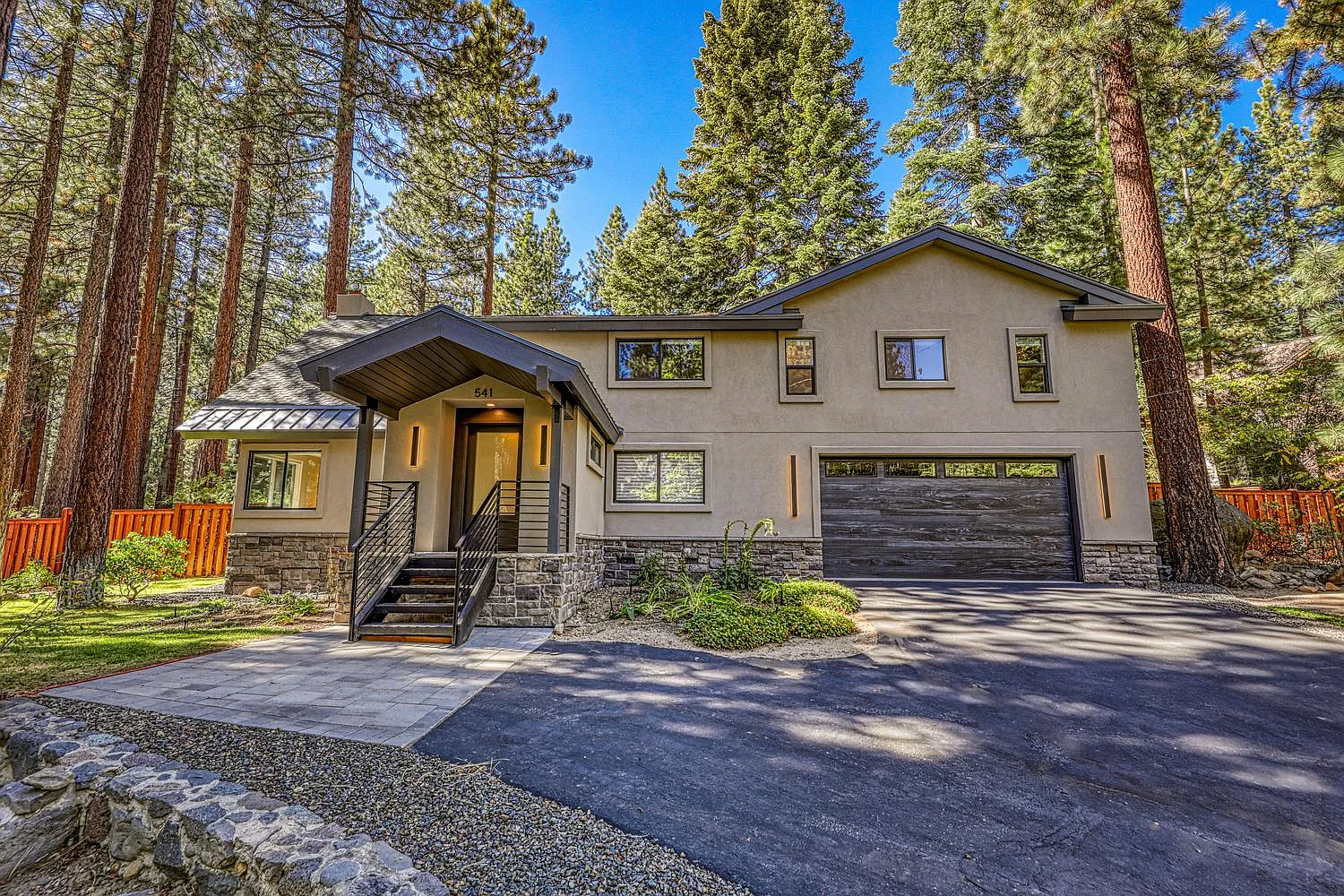 3 bed, 2.5 bath, 2244 sqft, $7,000 — Photo 1