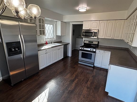 3rd image of 507 S Lakeshore Dr