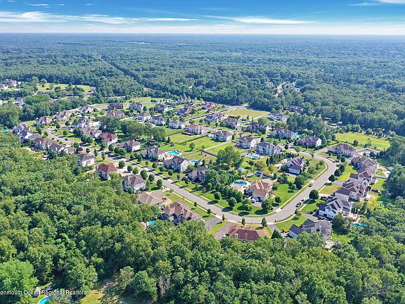2nd image of 1830 Charlton Circle