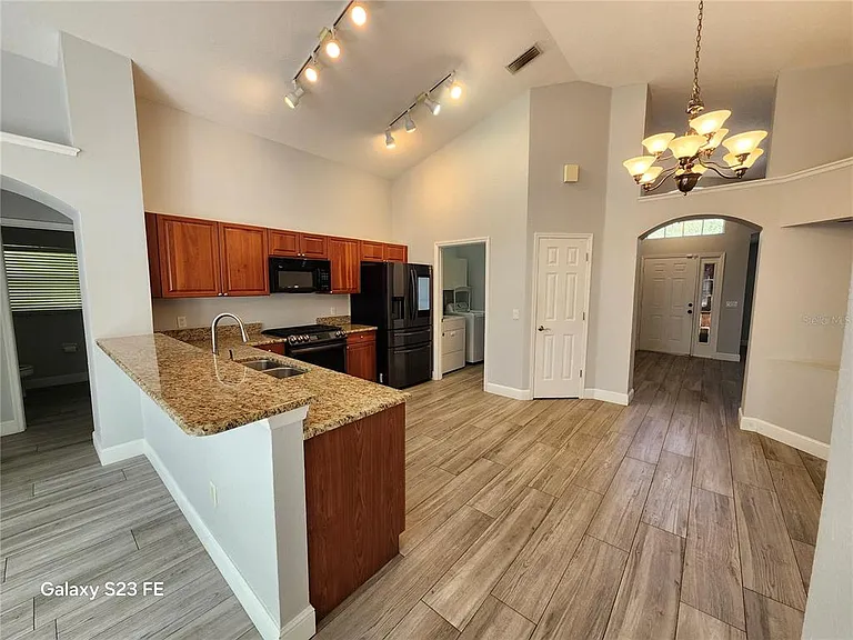 12518 Sparkleberry Rd — Photo 3