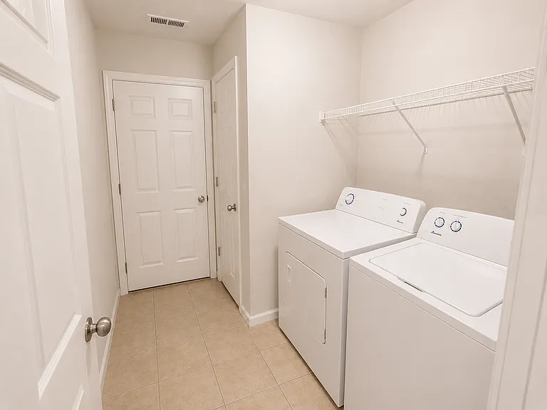 4005 Snowy Owl Dr — Photo 9