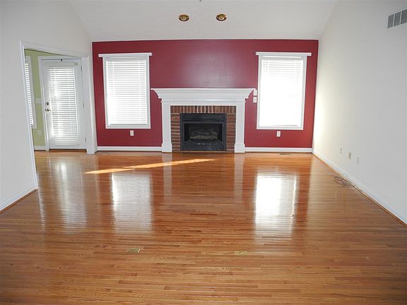 2nd image of 4115 Blackberry Hill Dr