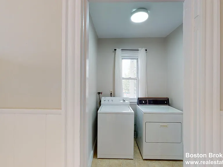30 Roseclair St #3 — Photo 20