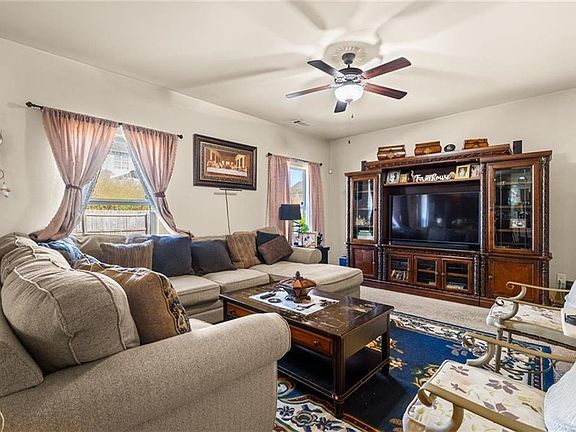 3rd image of 144 Aberdeen Way