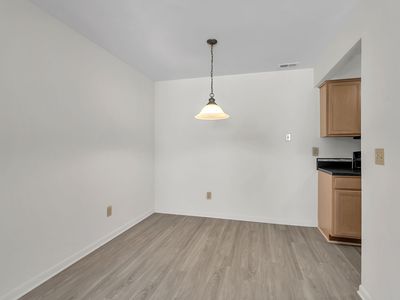 7769 Manor Cir APT 103, Westland, MI, 48185