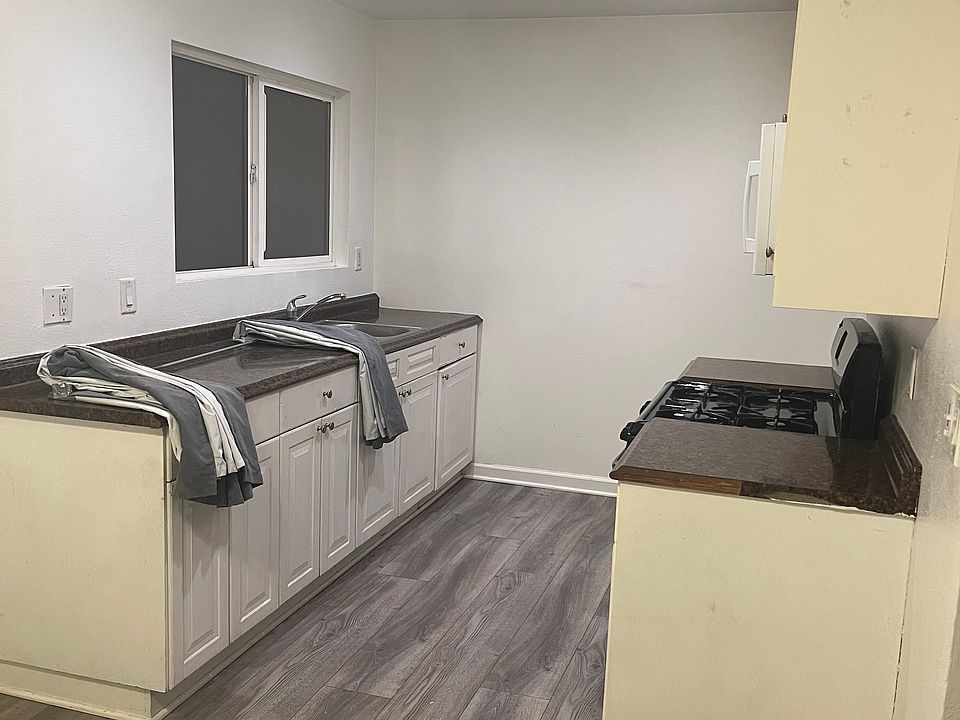 2nd image of 15912 S Myrtle Ave #4