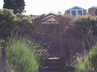 5126 47th Ave NE, Seattle, WA 98105