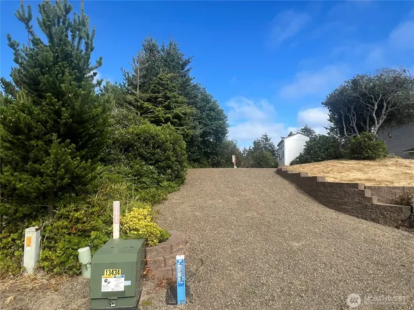 30508 K Place, Ocean Park, WA 98640