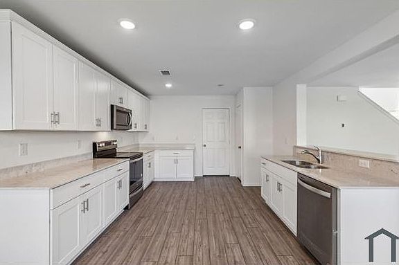 3rd image of 2103 Sugar Maple Ln
