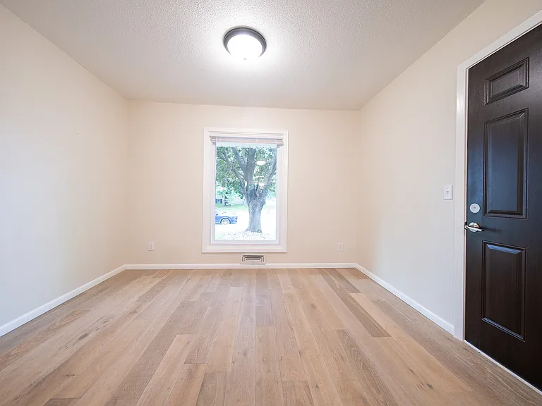 14200 Elgin Ct — Photo 5