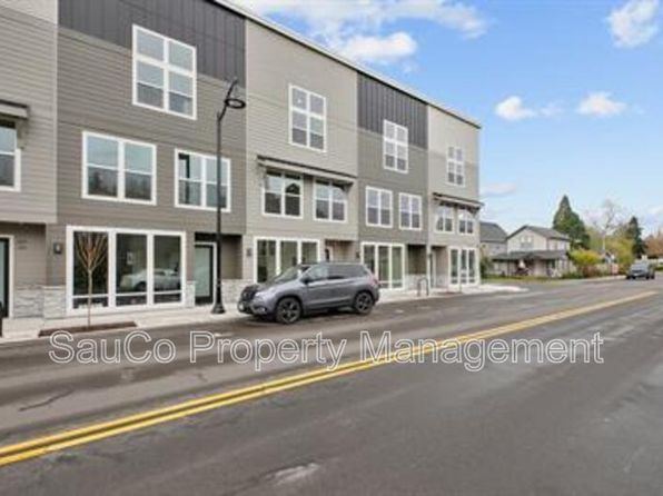 22415 SW Pine St #104