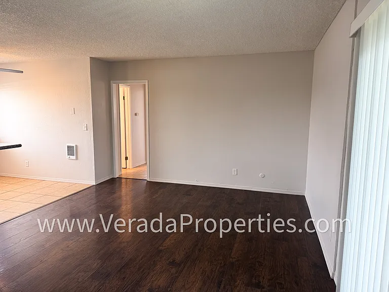 3514 Van Dyke Ave #8 — Photo 17