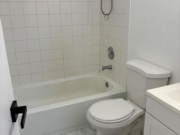 3rd image of 407 Orchard Meadows Dr