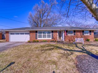 10666 Cricklewood Dr, Newburgh, IN 47630