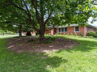 359 Greenbriar Rd, Lexington, KY 40503