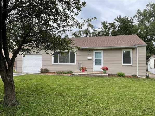 11220 W 69th Ter, Shawnee, KS 66203