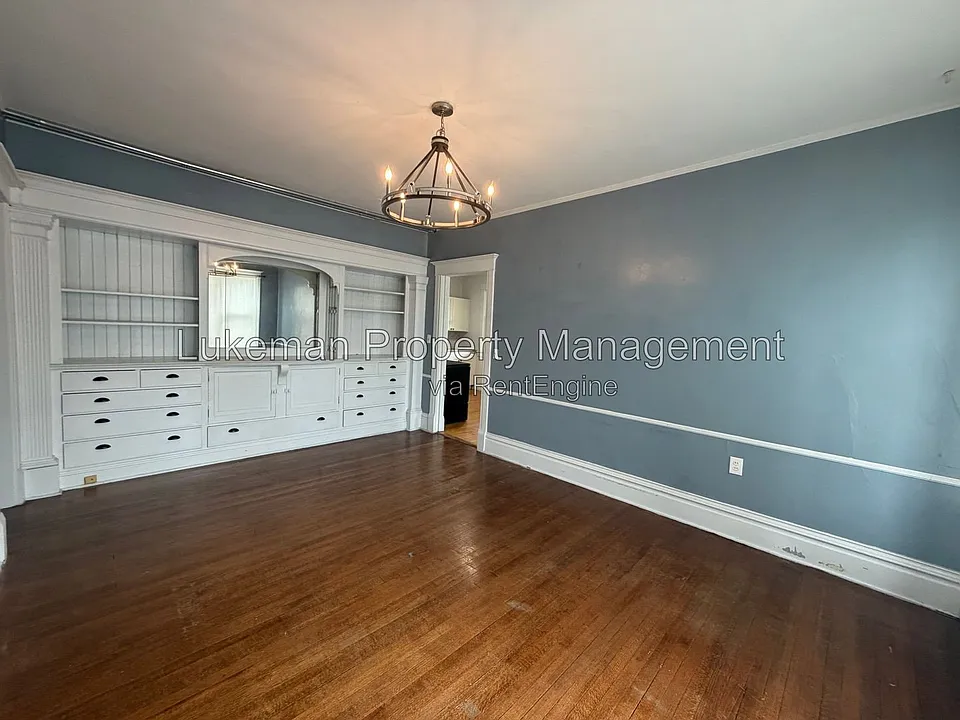 447 W Walnut St #8
