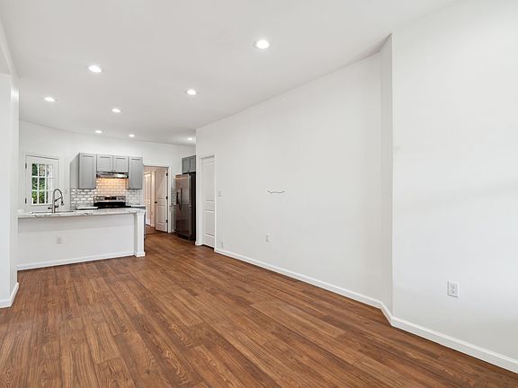 3rd image of 5348 Baltimore Ave Floor 1